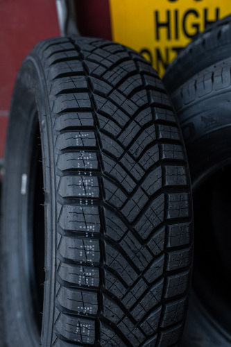 фото протектора и шины Commercio 4 Seasons Шина Sailun Commercio 4 Seasons 235/65 R16C 121/119R